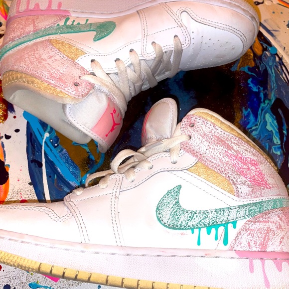 Air Jordan Mid 1 SE limited - Picture 2 of 5